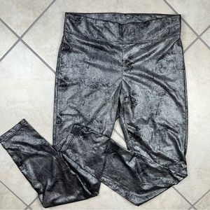 Hue Black and Silver Metallic Leggings Size M